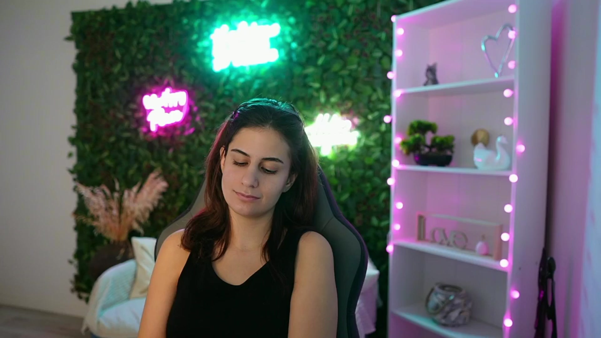 Gallery image thumbnail from Clair_Meek's myfreecams stream on, 01/16/2025, 14:16 image 11 of 20