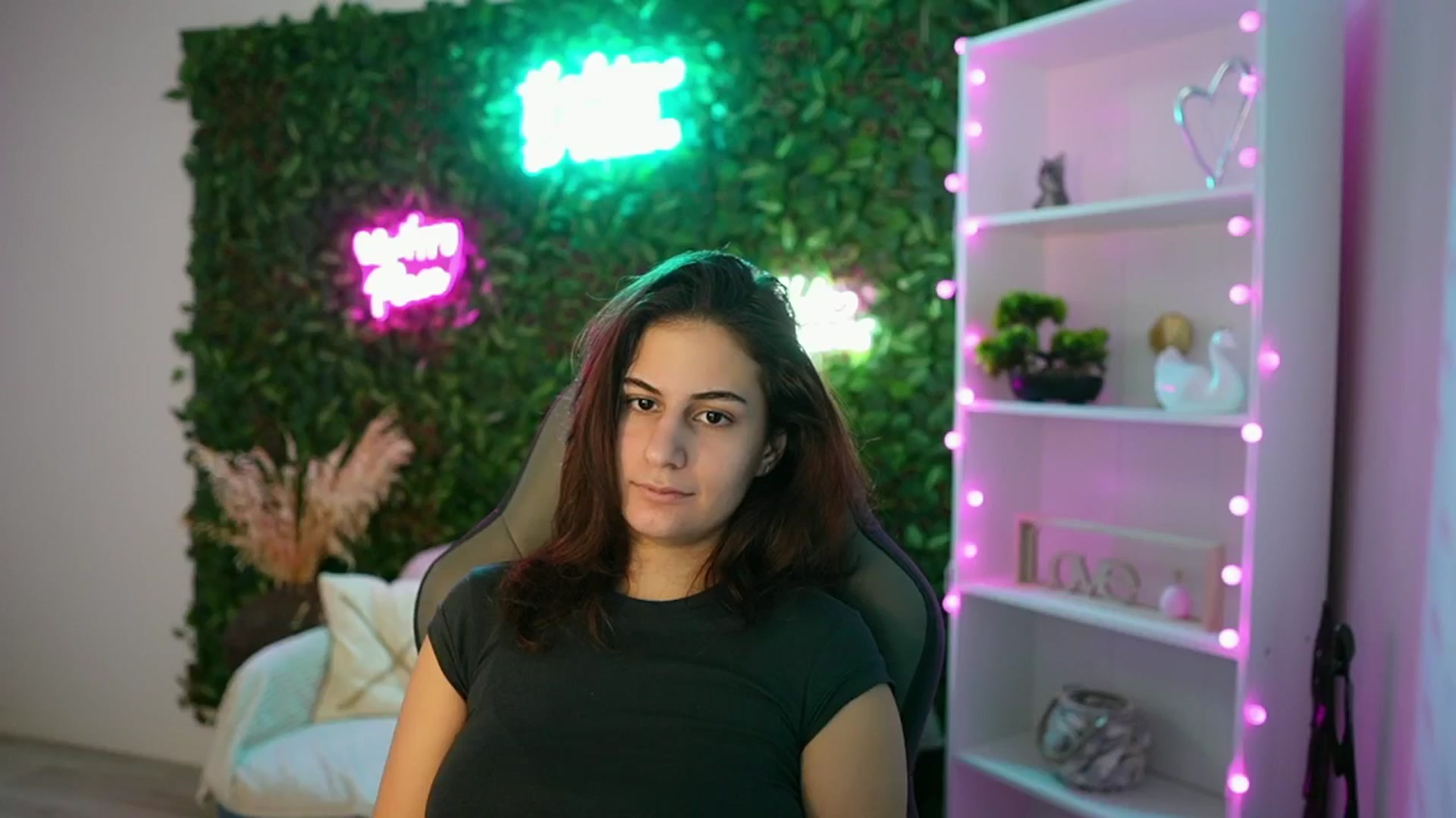 Gallery image thumbnail from Clair_Meek's myfreecams stream on, 01/17/2025, 14:08 image 14 of 20