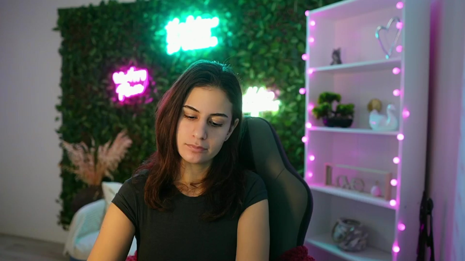 Gallery image thumbnail from Clair_Meek's myfreecams stream on, 01/17/2025, 14:08 image 2 of 20