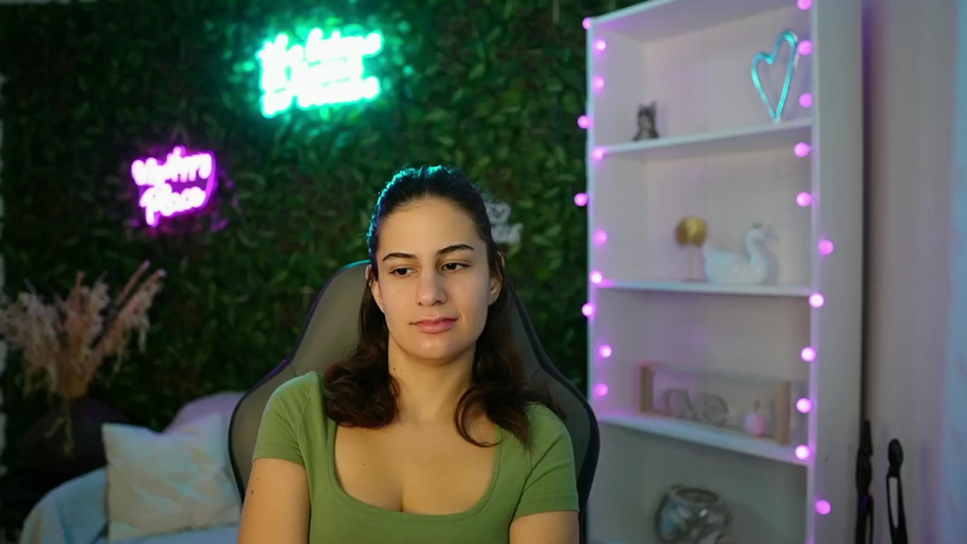Gallery image thumbnail from Clair_Meek's myfreecams stream on, 01/24/2025, 11:18 image 6 of 20