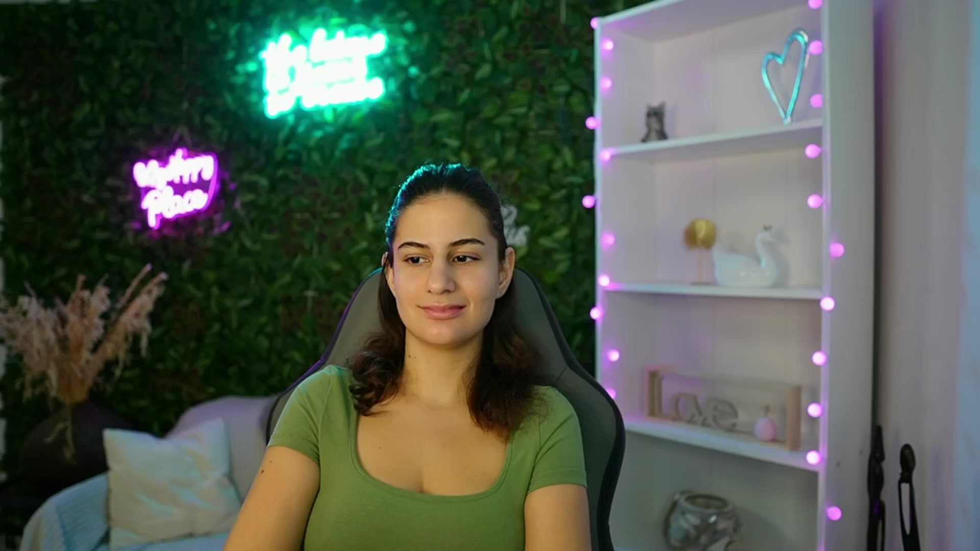 Gallery image thumbnail from Clair_Meek's myfreecams stream on, 01/24/2025, 11:18 image 15 of 20