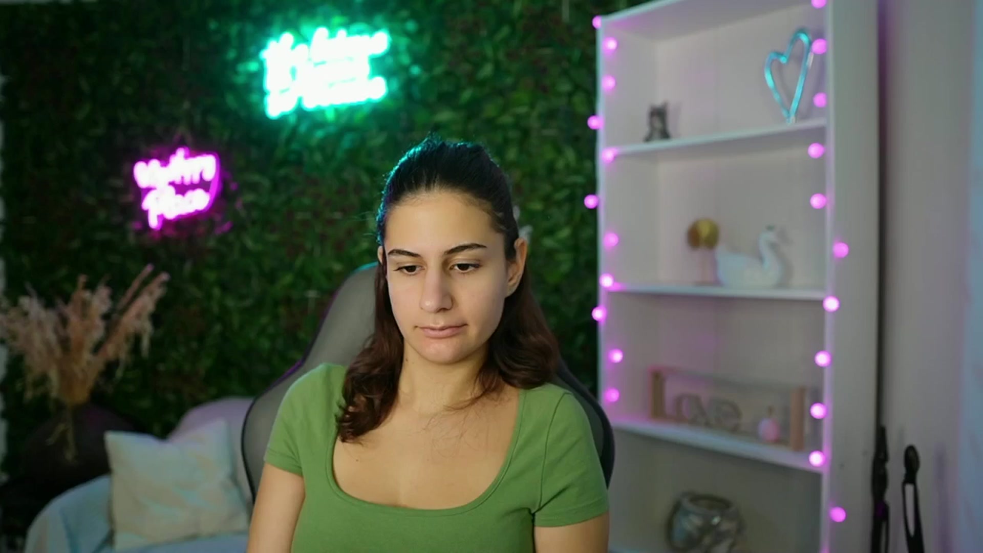 Gallery image thumbnail from Clair_Meek's myfreecams stream on, 01/24/2025, 13:02 image 16 of 20