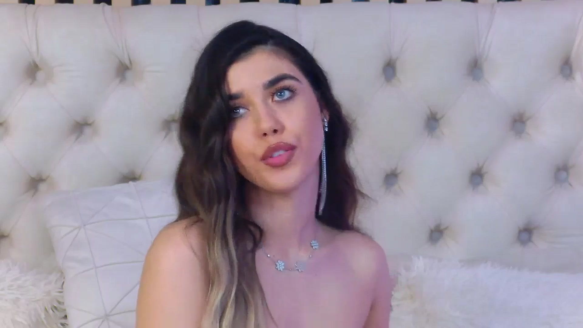 Gallery image thumbnail from ClaireJenner's myfreecams stream on, 12/27/2023, 11:36 image 9 of 20
