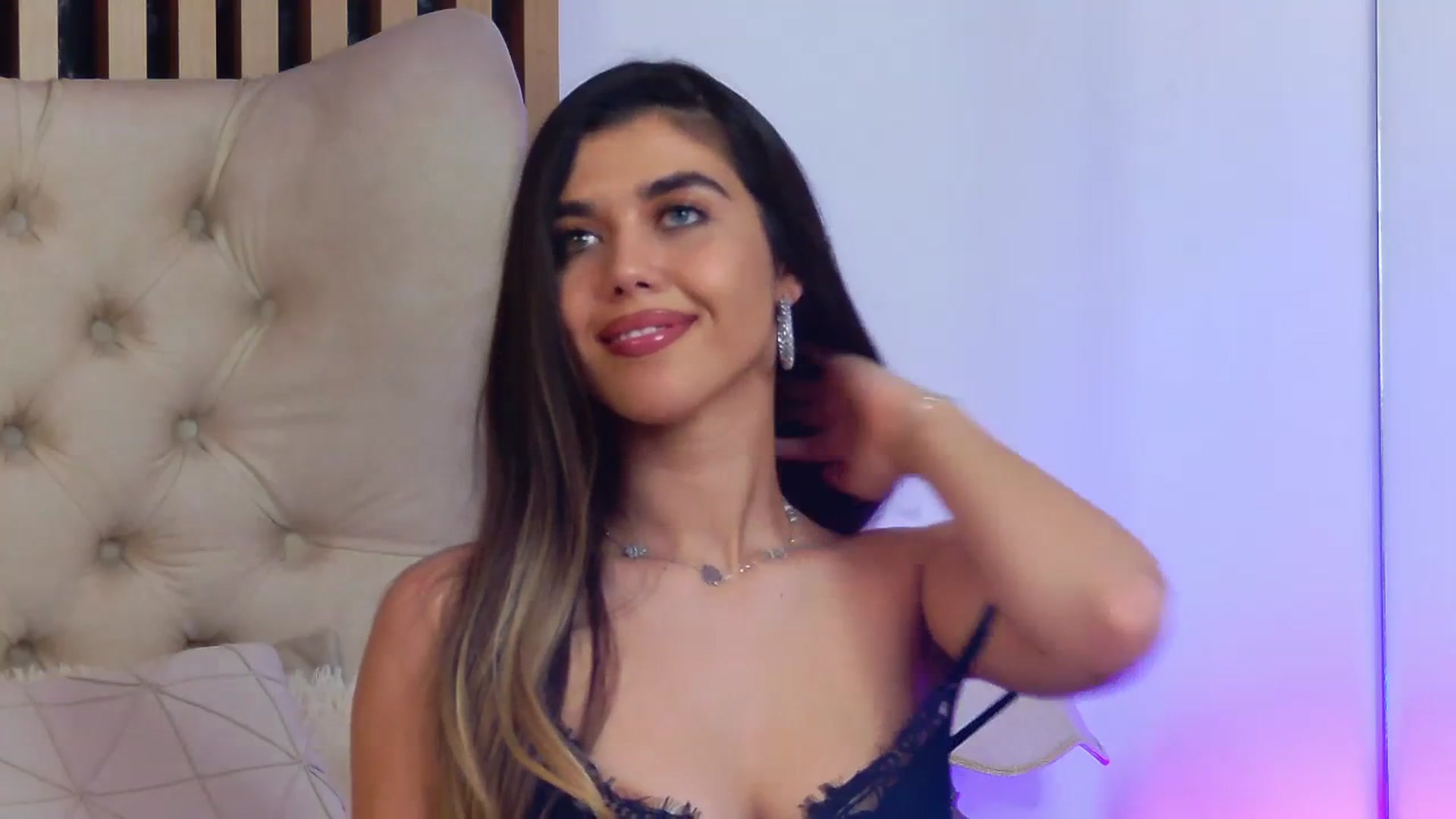 Gallery image thumbnail from ClaireJenner's myfreecams stream on, 01/23/2024, 11:33 image 6 of 20