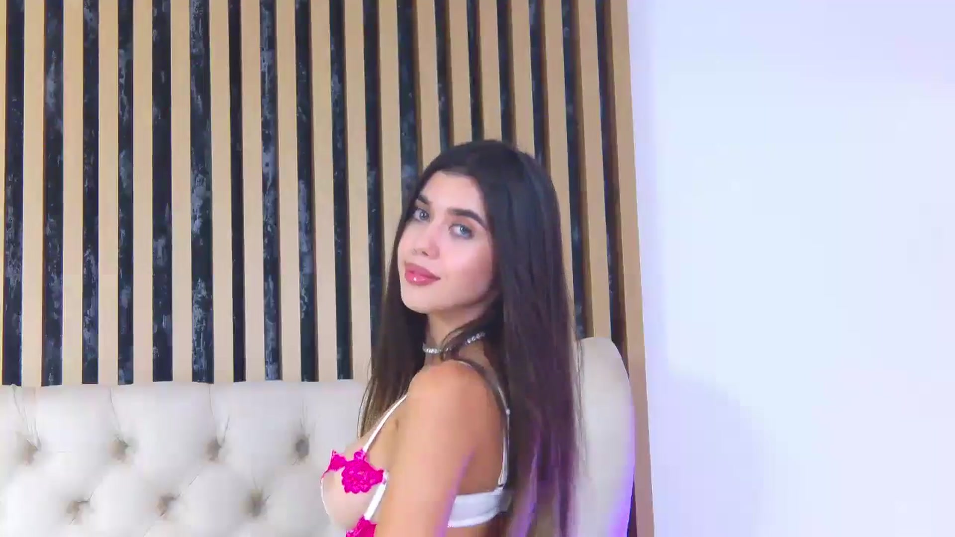 Gallery image thumbnail from ClaireJenner's myfreecams stream on, 07/25/2024, 09:51 image 13 of 20