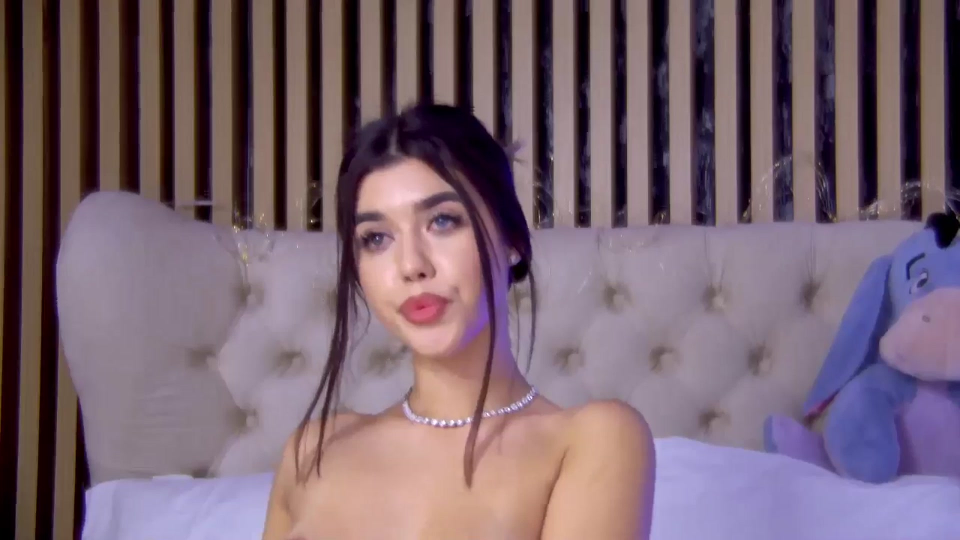 Gallery image thumbnail from ClaireJenner's myfreecams stream on, 12/28/2024, 08:09 image 20 of 20