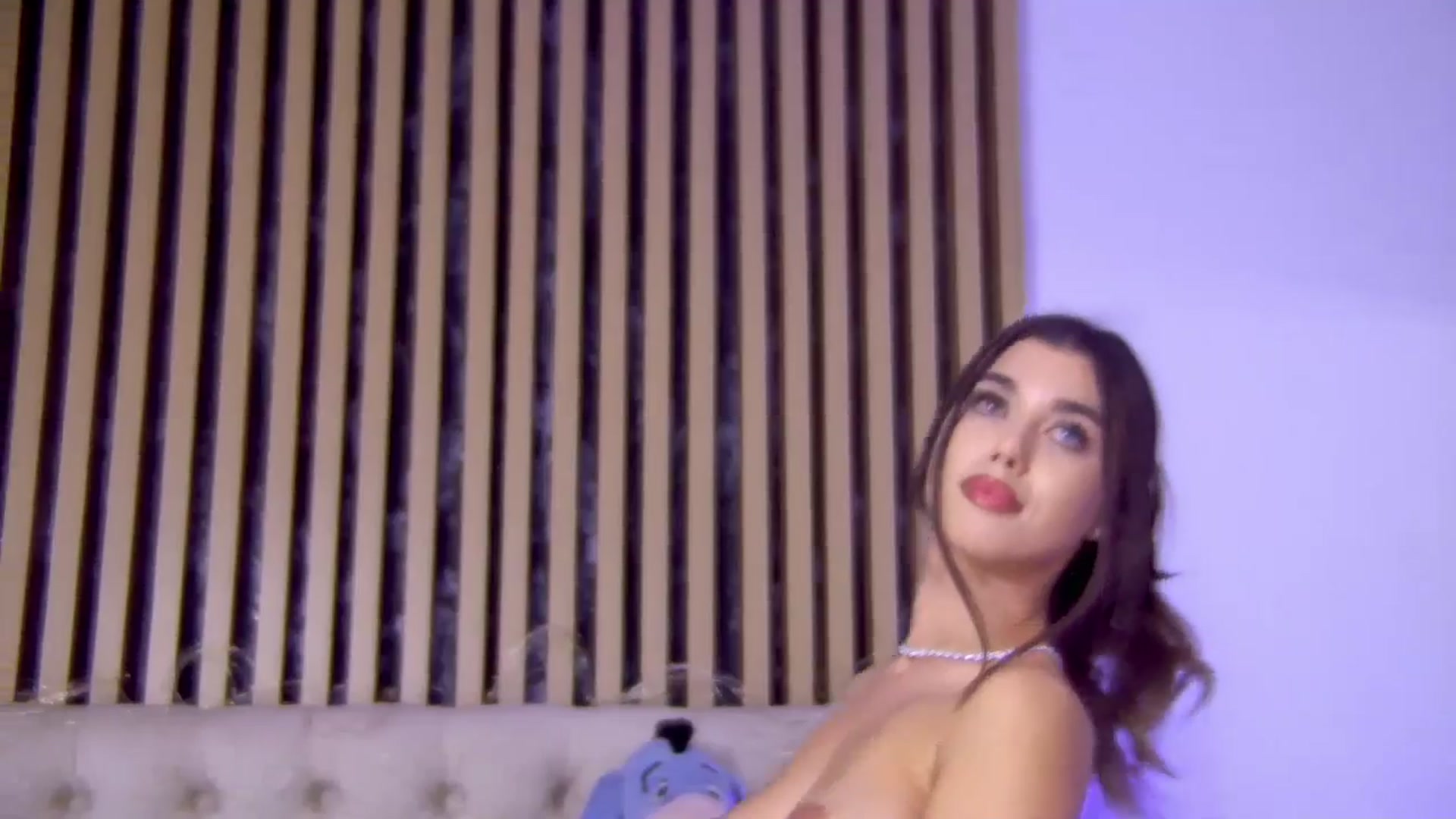 Gallery image thumbnail from ClaireJenner's myfreecams stream on, 12/30/2024, 13:57 image 13 of 20