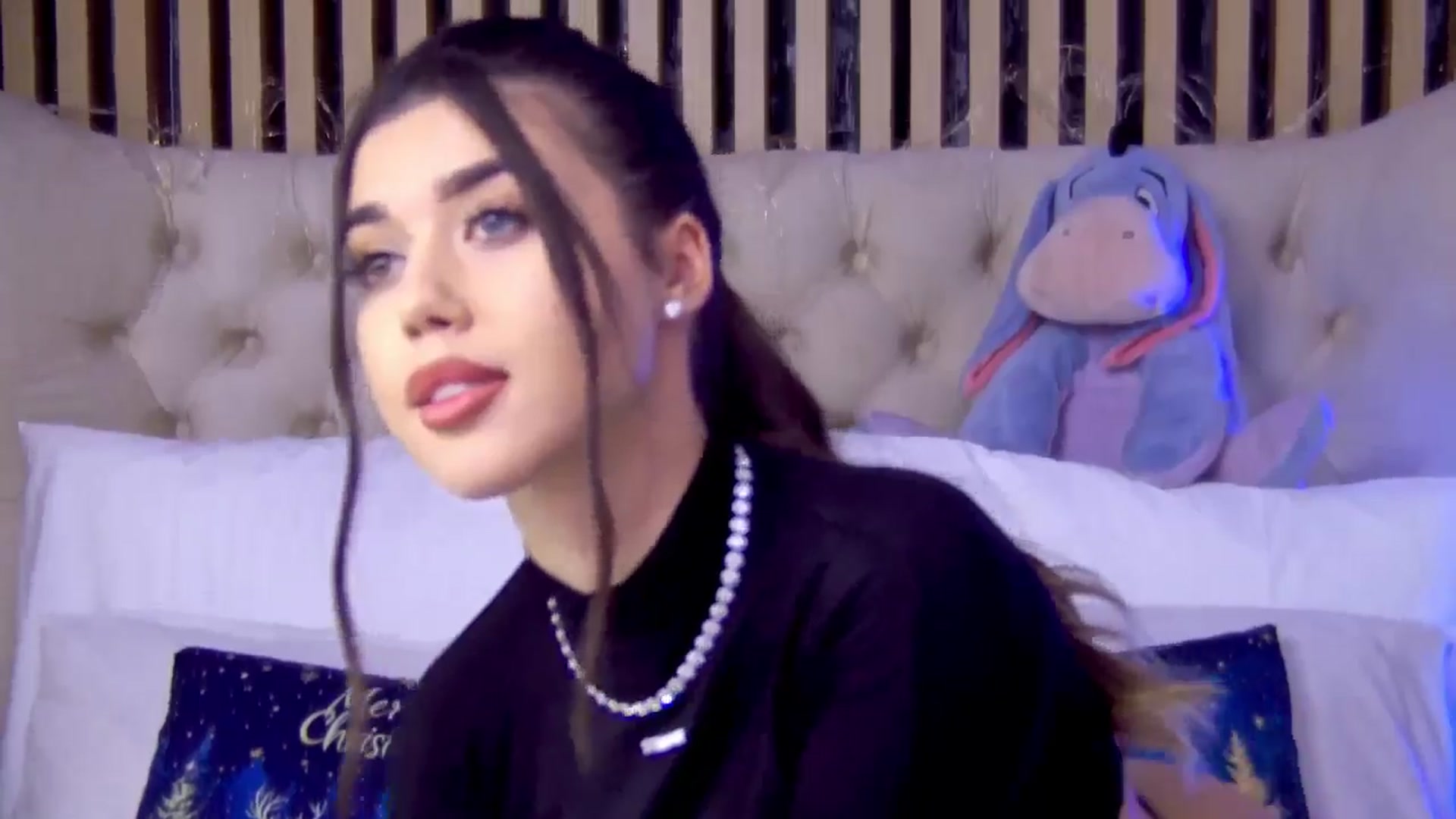 Gallery image thumbnail from ClaireJenner's myfreecams stream on, 01/03/2025, 10:44 image 13 of 20