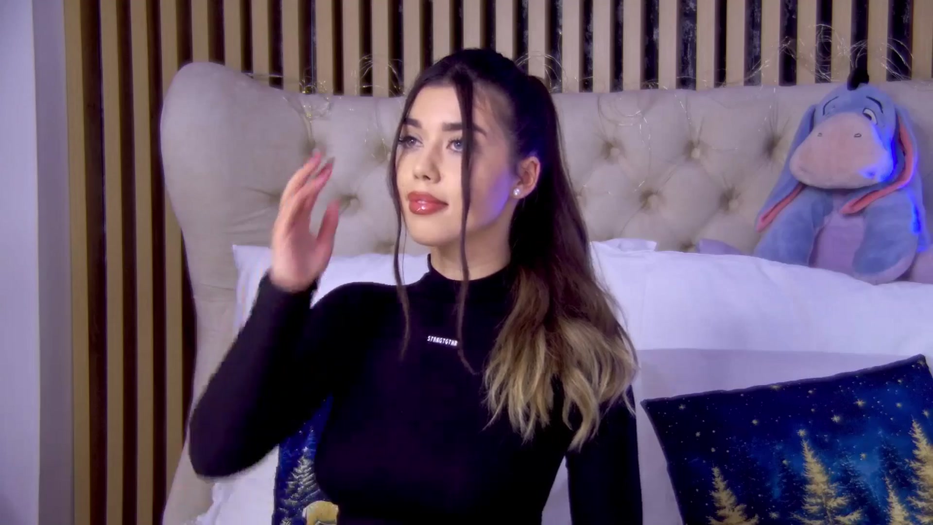 Gallery image thumbnail from ClaireJenner's myfreecams stream on, 01/03/2025, 13:58 image 16 of 20