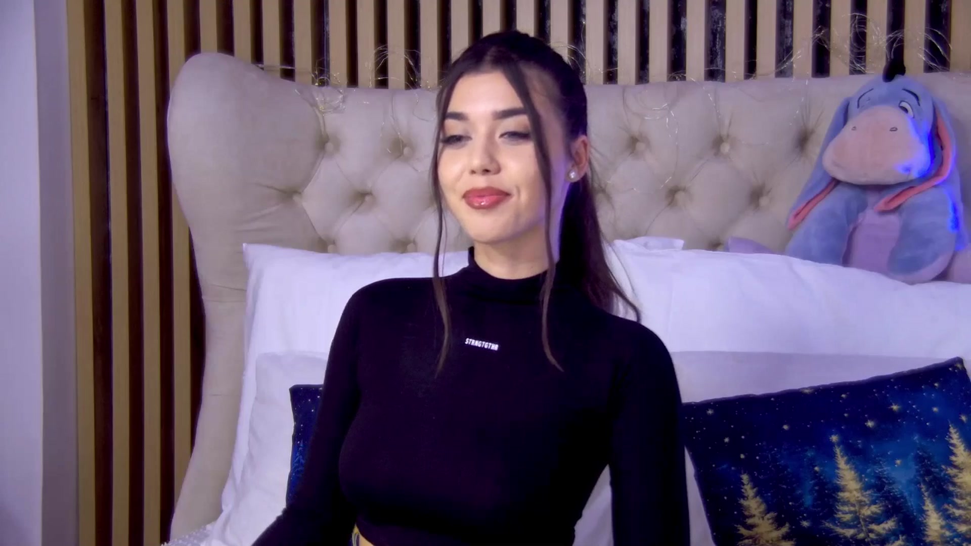 Gallery image thumbnail from ClaireJenner's myfreecams stream on, 01/03/2025, 13:58 image 15 of 20