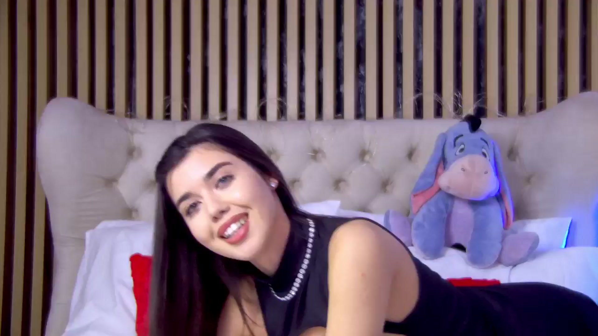 Gallery image thumbnail from ClaireJenner's myfreecams stream on, 02/17/2025, 08:39 image 5 of 20