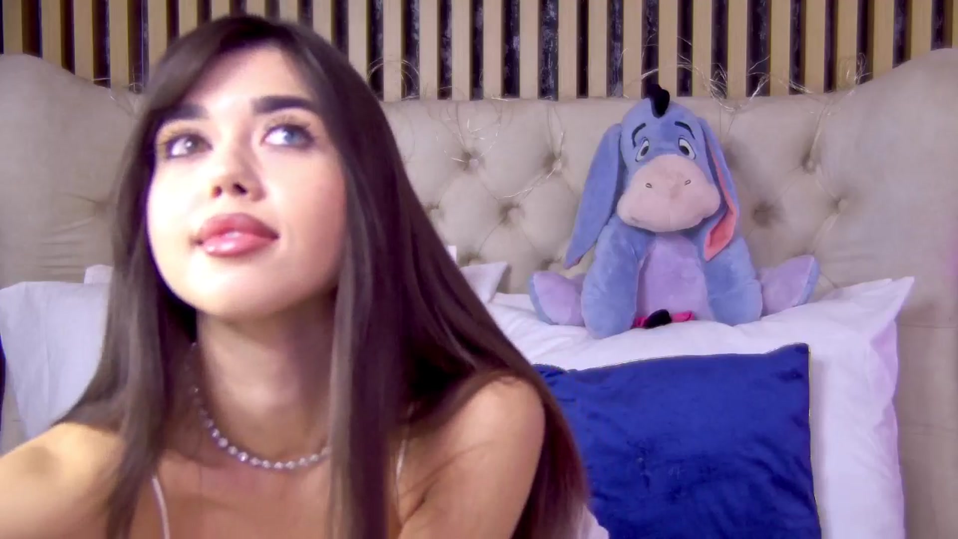 Gallery image thumbnail from ClaireJenner's myfreecams stream on, 03/13/2025, 05:52 image 5 of 20