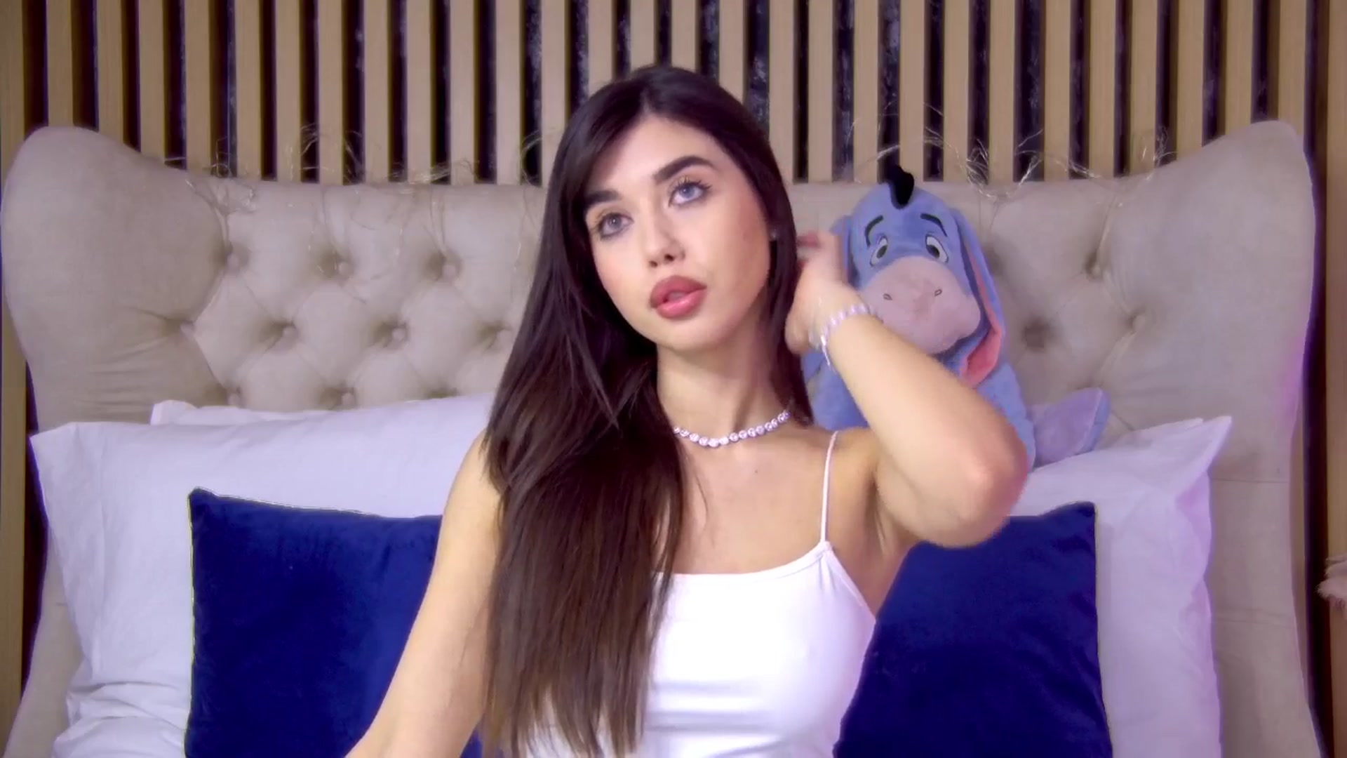 Gallery image thumbnail from ClaireJenner's myfreecams stream on, 03/13/2025, 05:52 image 13 of 20