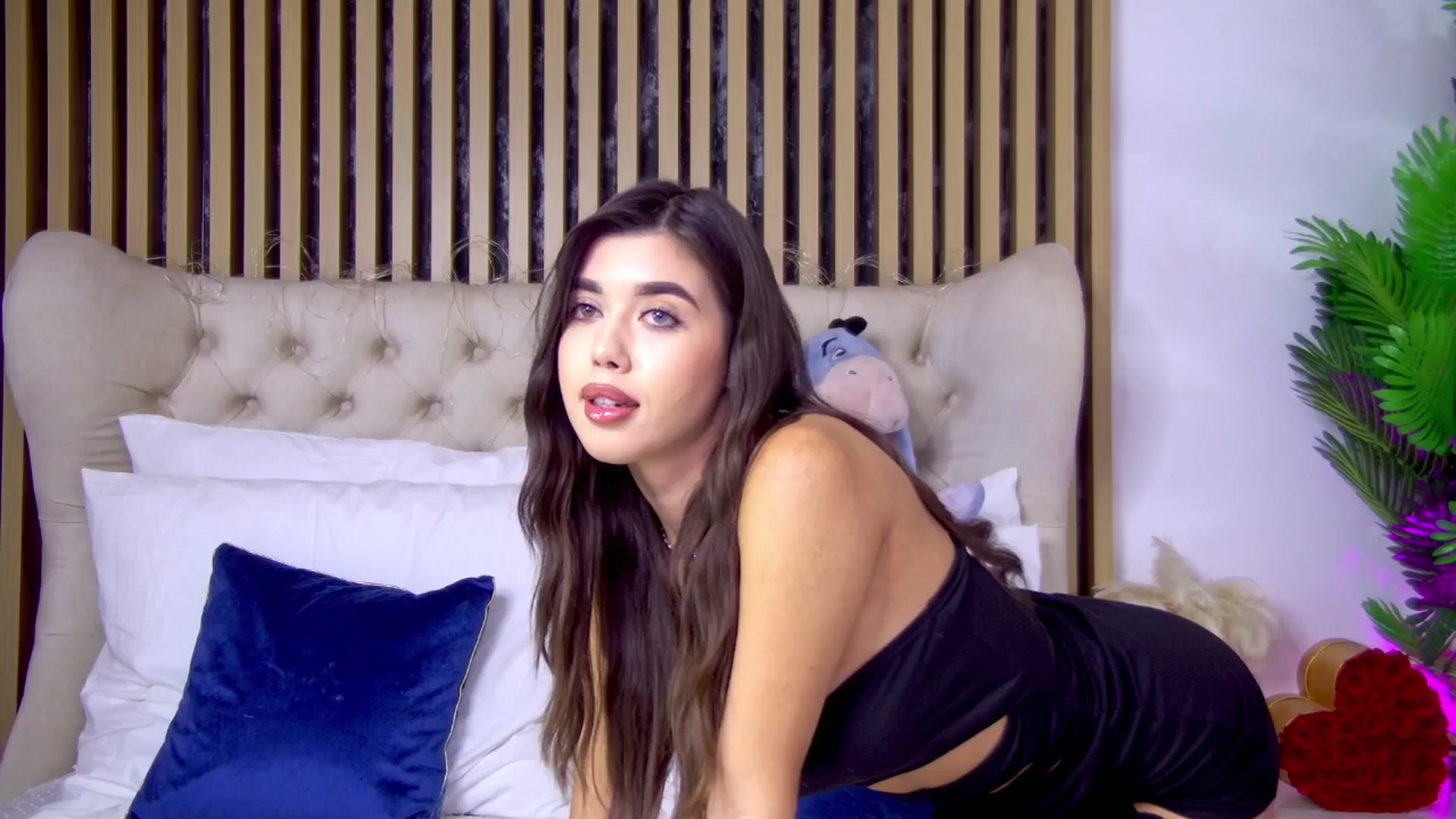 Gallery image thumbnail from ClaireJenner's myfreecams stream on, 03/26/2025, 05:22 image 10 of 20