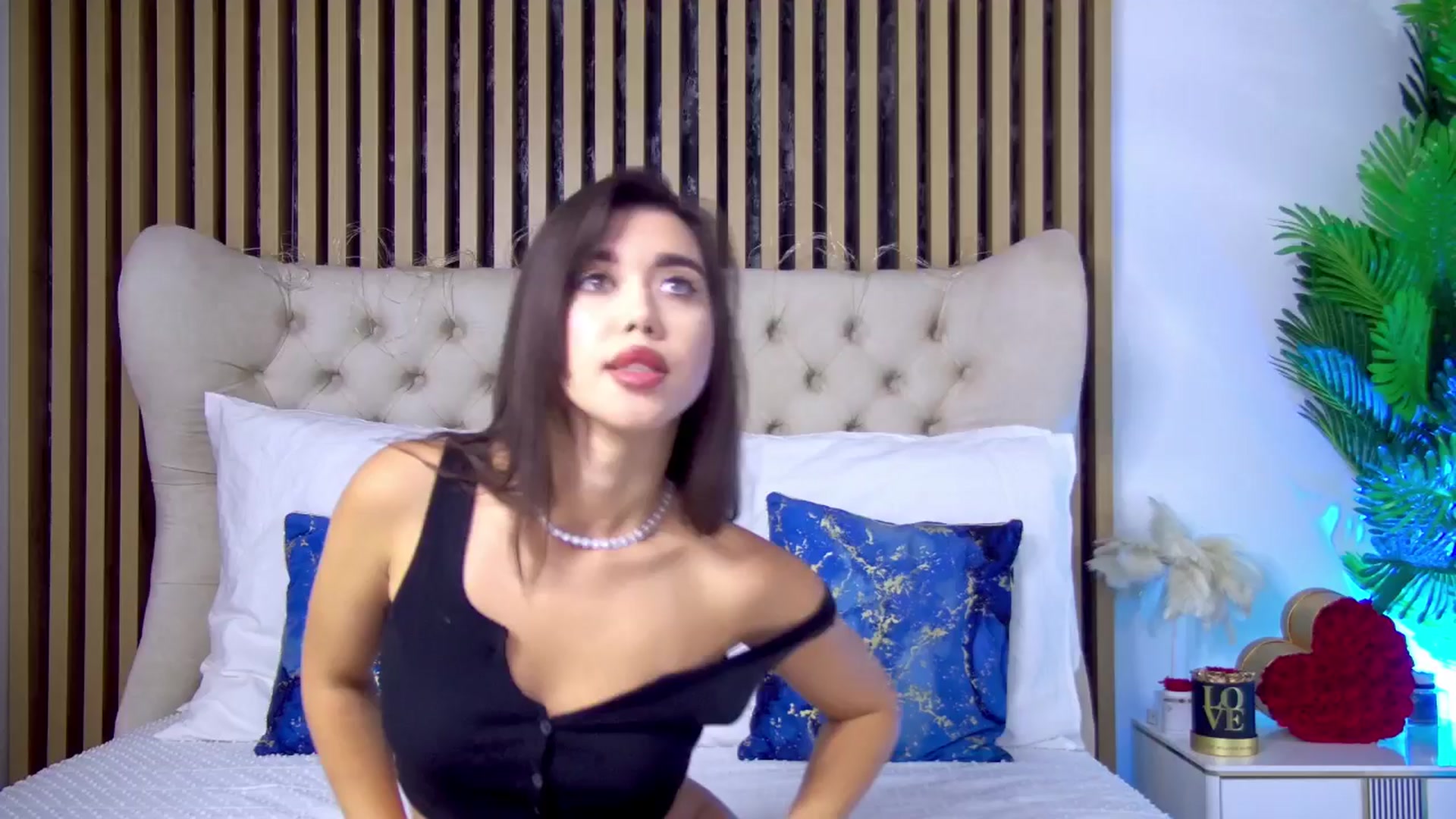 Gallery image thumbnail from ClaireJenner's myfreecams stream on, 04/11/2025, 09:03 image 3 of 20