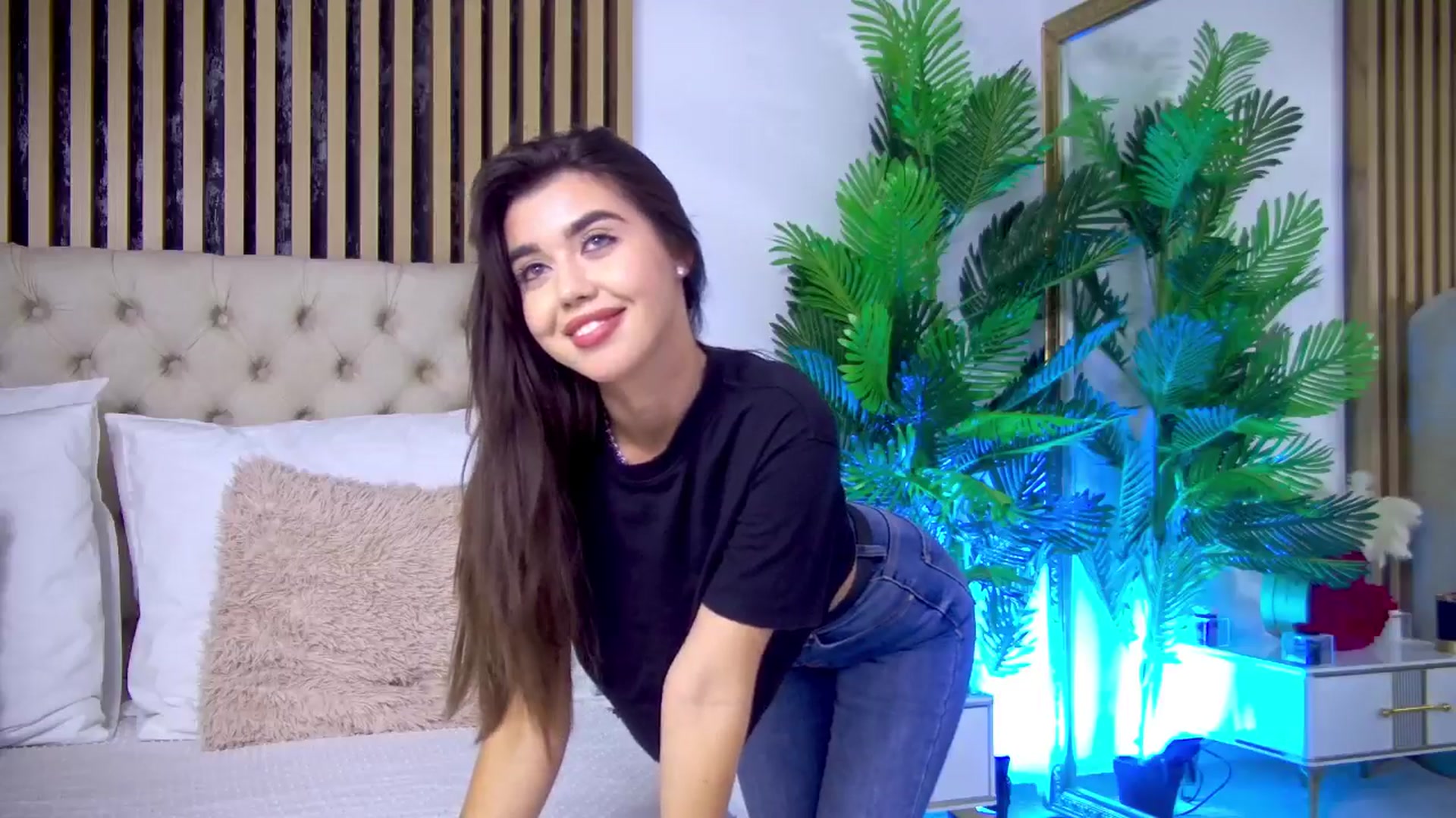 Gallery image thumbnail from ClaireJenner's myfreecams stream on, 04/15/2025, 13:23 image 16 of 20