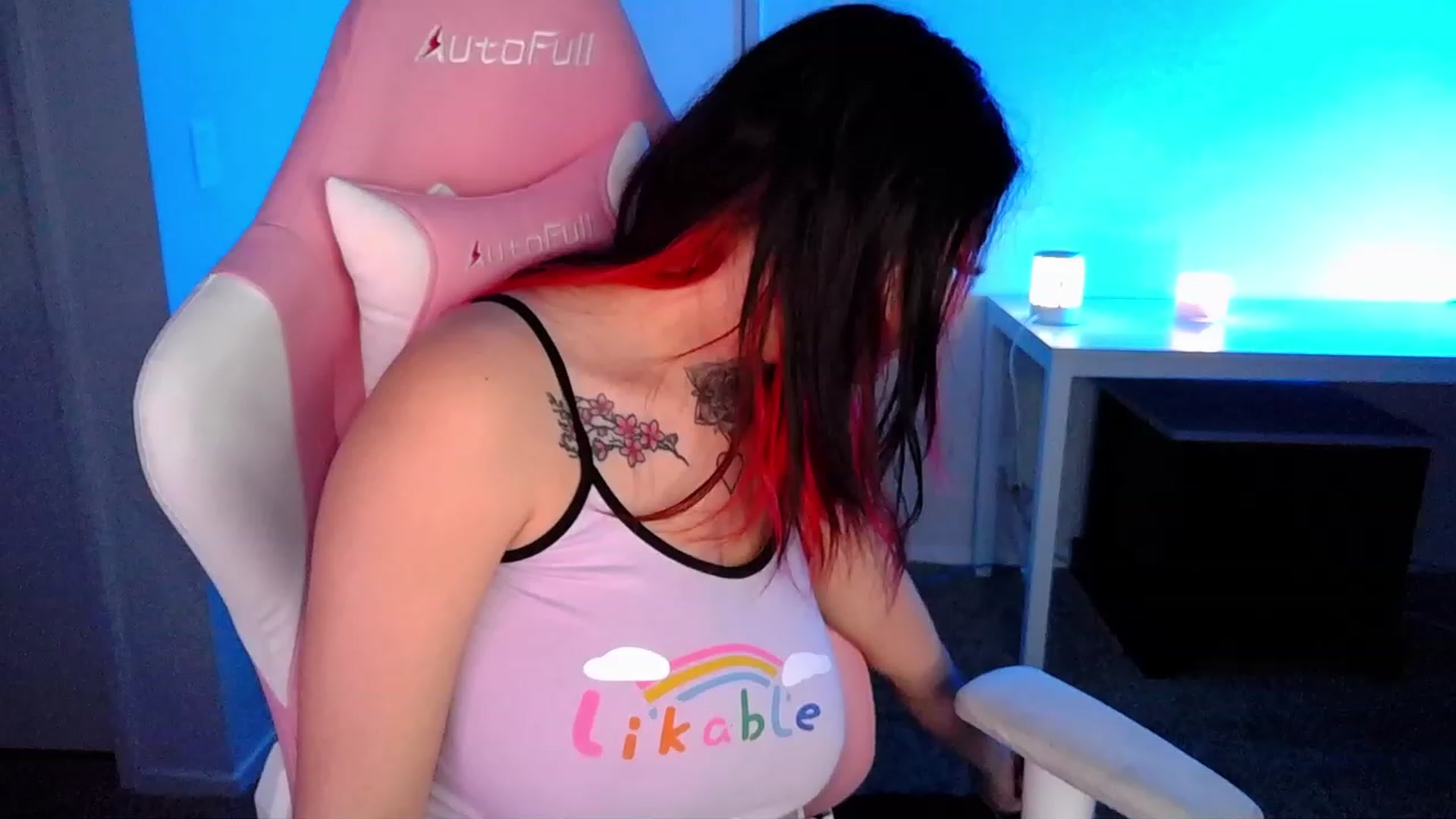 Gallery image thumbnail from ClaireMoonx's myfreecams stream on, 11/17/2022, 02:16 image 20 of 20