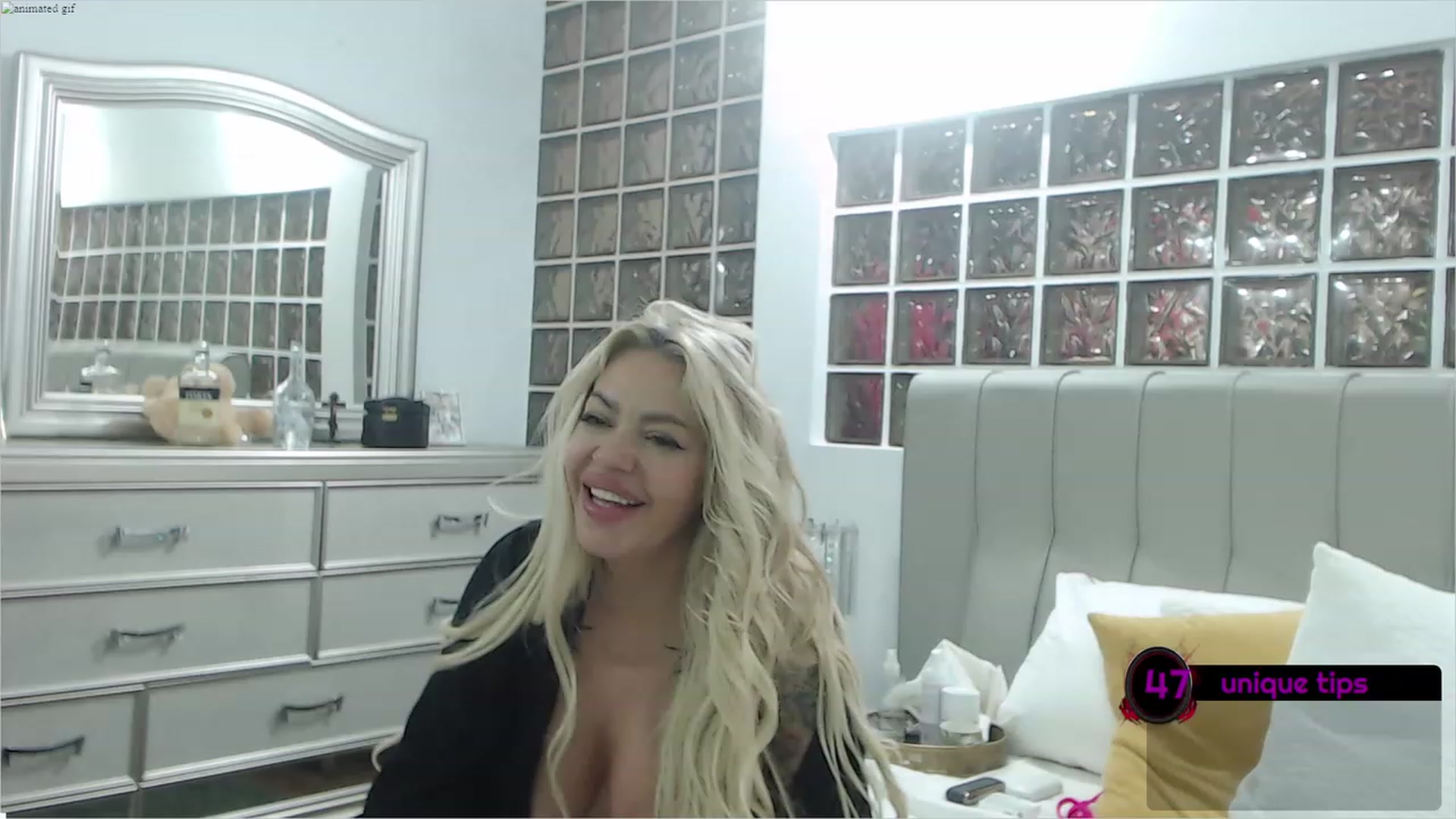 Gallery image thumbnail from Claire_Ashton's myfreecams stream on, 11/22/2022, 18:17 image 4 of 20