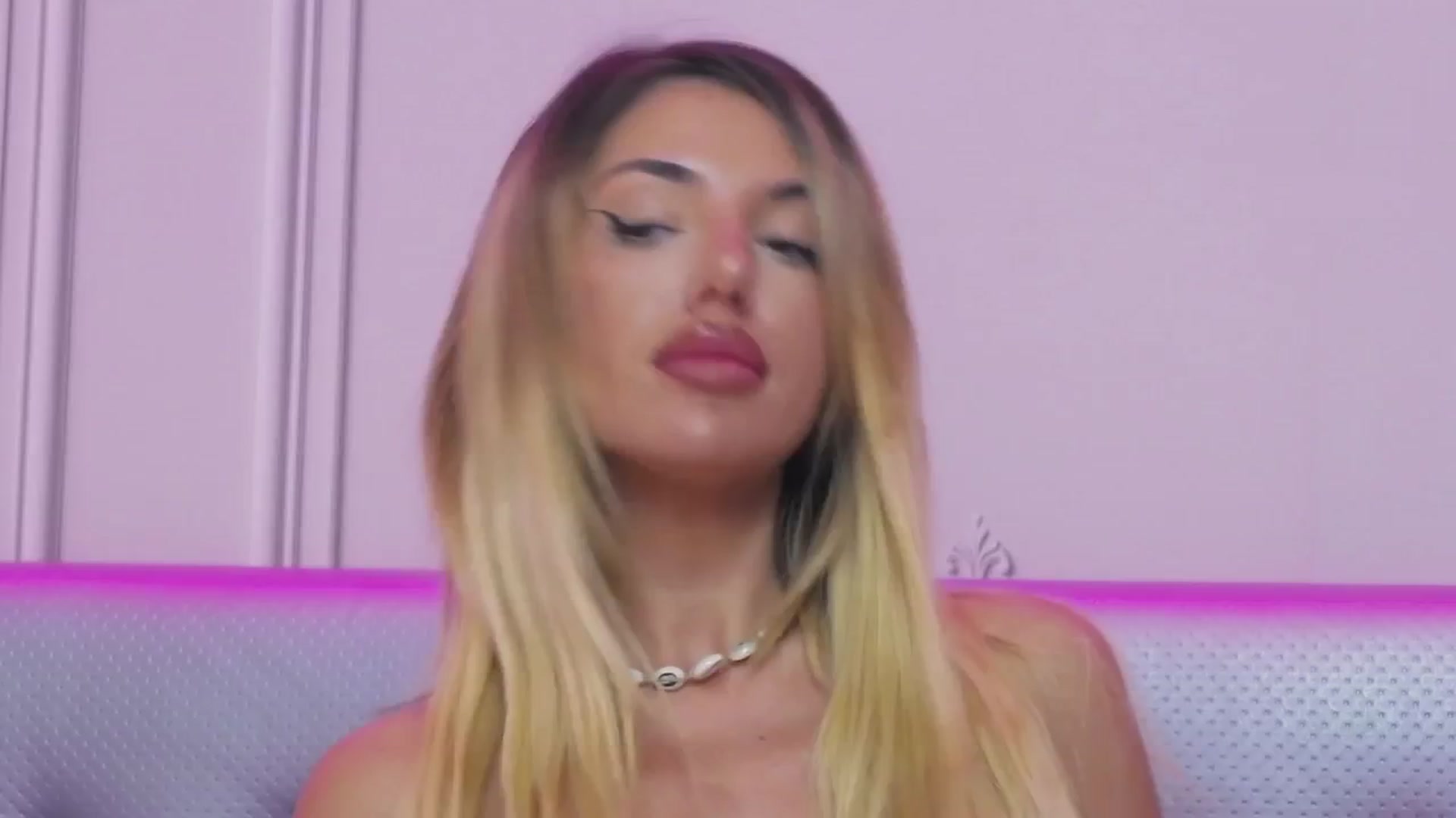 Gallery image thumbnail from ClaraHazel's myfreecams stream on, 07/22/2024, 09:16 image 13 of 20