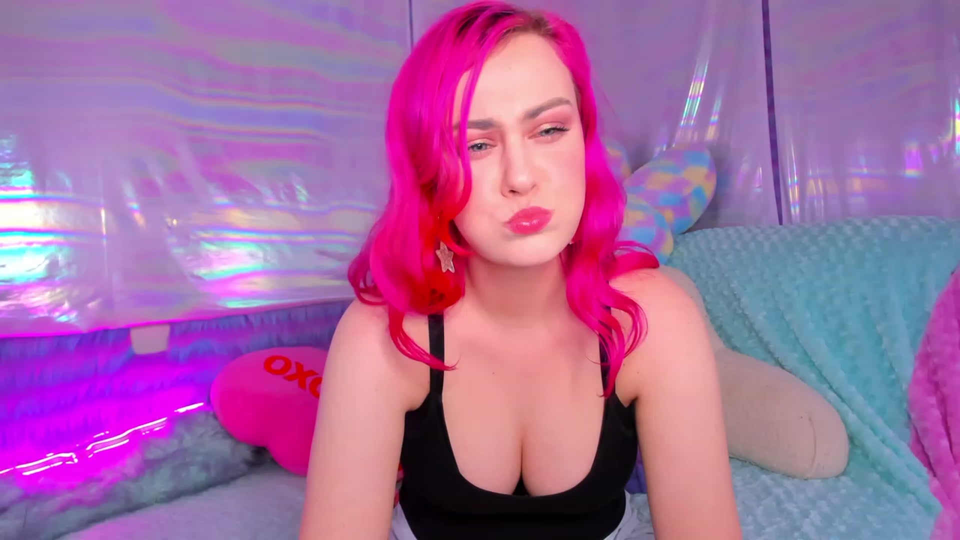 Gallery image thumbnail from ClaraKitty's myfreecams stream on, 11/26/2022, 02:20 image 1 of 20