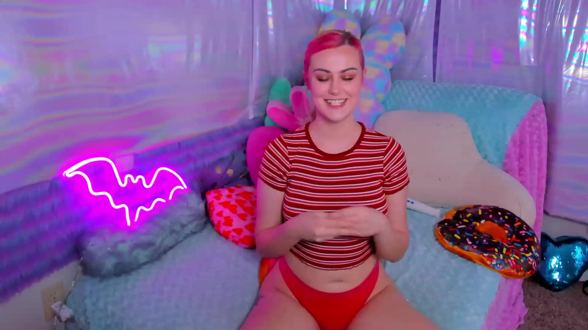 Gallery image thumbnail from ClaraKitty's myfreecams stream on, 06/04/2023, 23:33 image 3 of 20