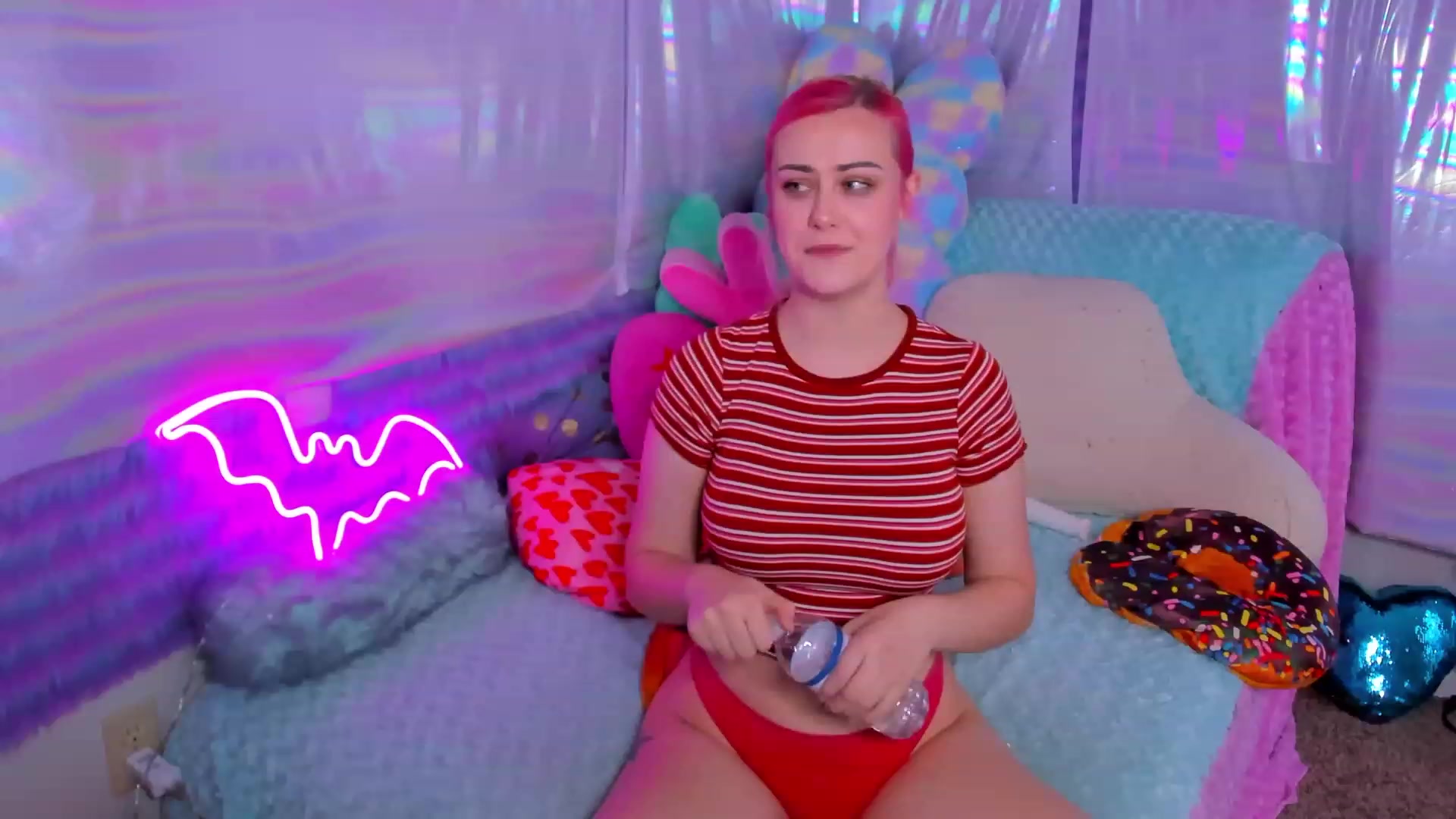 Gallery image thumbnail from ClaraKitty's myfreecams stream on, 06/04/2023, 23:33 image 11 of 20