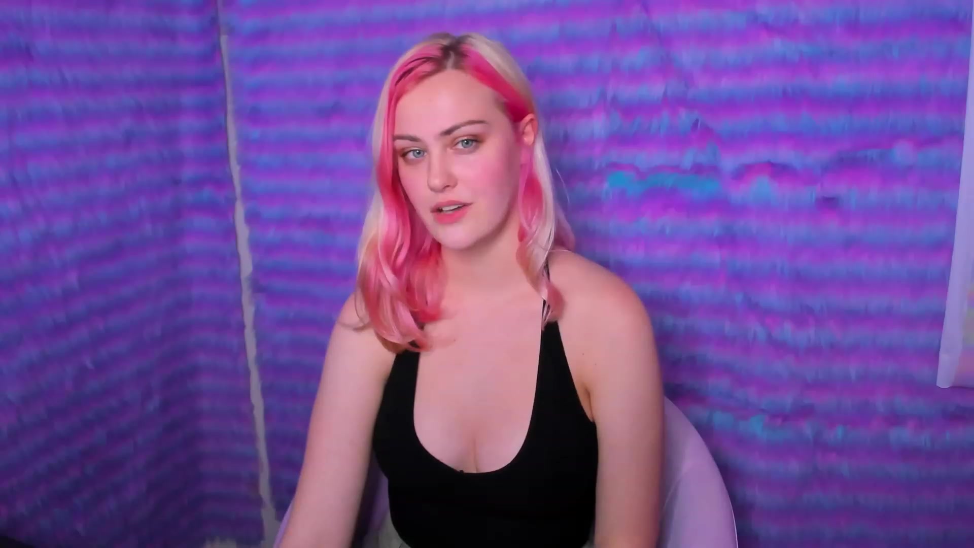 Gallery image thumbnail from ClaraKitty's myfreecams stream on, 06/09/2023, 03:04 image 18 of 20