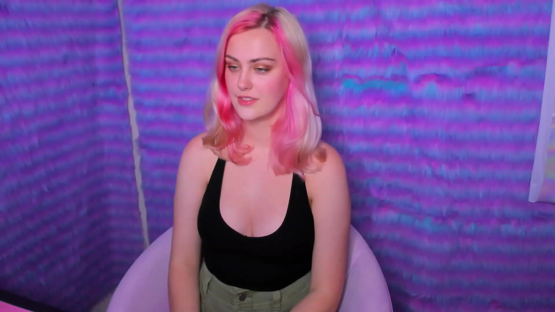 Gallery image thumbnail from ClaraKitty's myfreecams stream on, 06/09/2023, 03:04 image 4 of 20