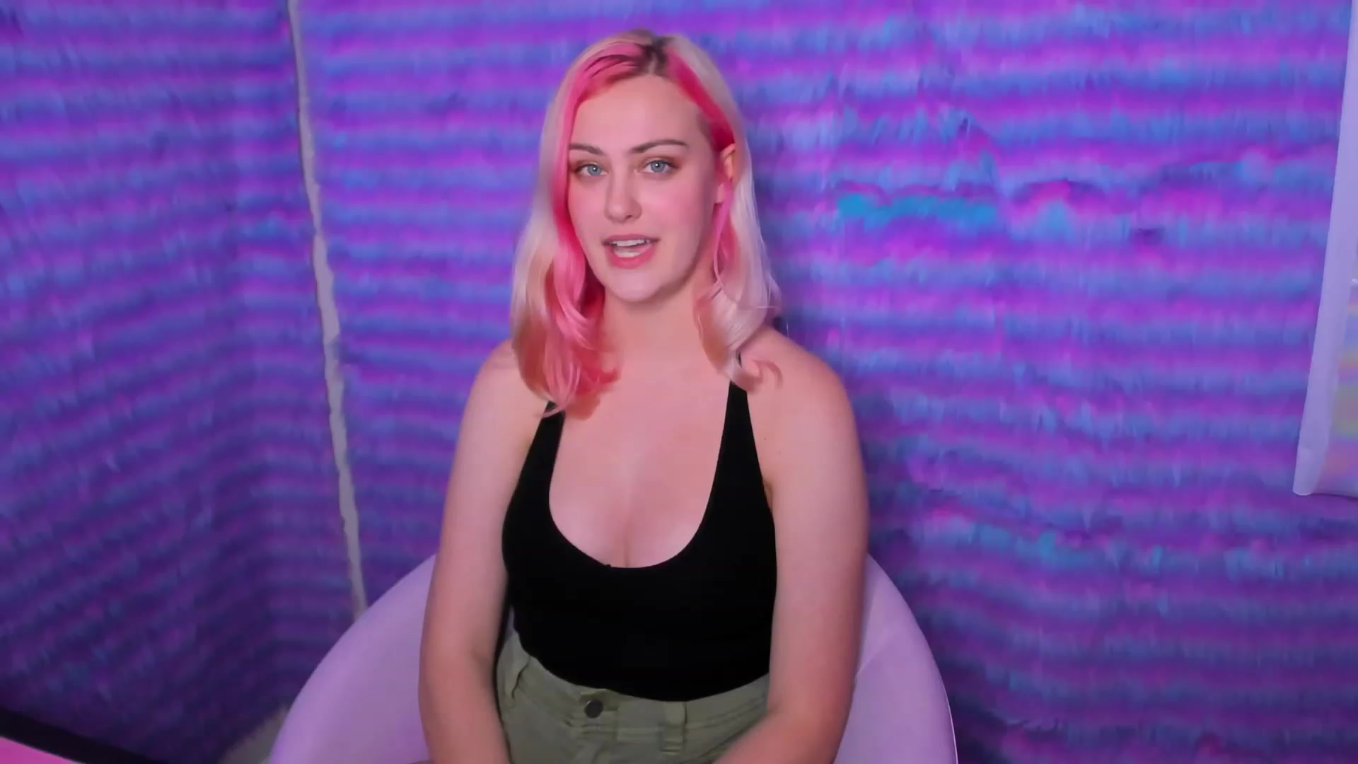 Gallery image thumbnail from ClaraKitty's myfreecams stream on, 06/09/2023, 03:04 image 10 of 20