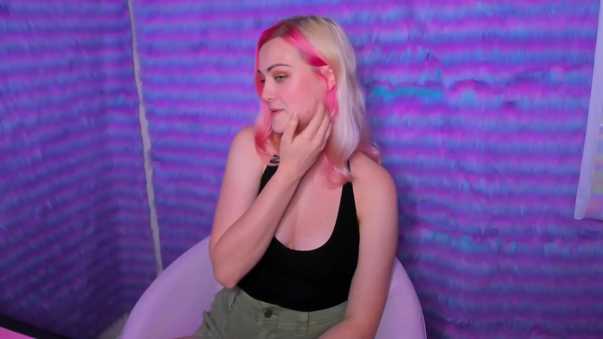 Gallery image thumbnail from ClaraKitty's myfreecams stream on, 06/09/2023, 03:04 image 9 of 20