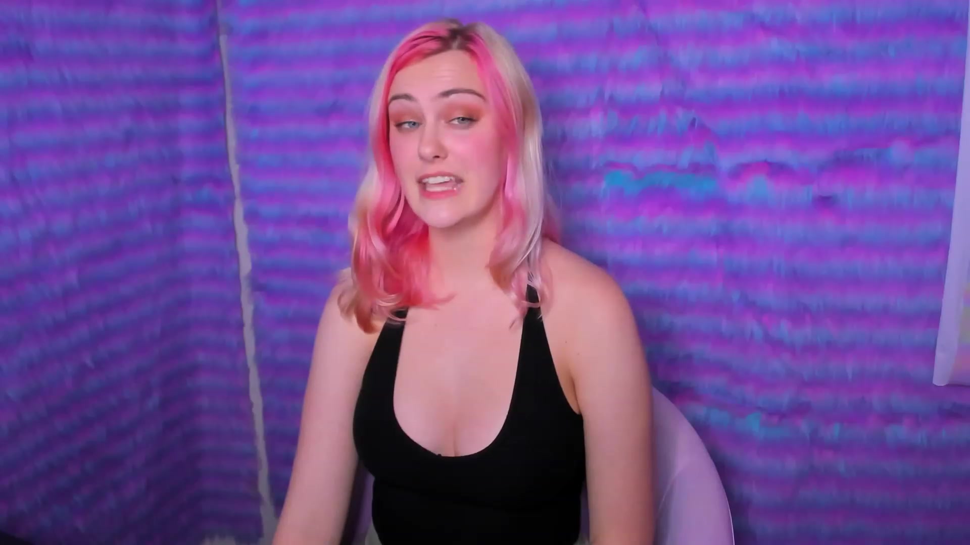 Gallery image thumbnail from ClaraKitty's myfreecams stream on, 06/09/2023, 03:04 image 17 of 20