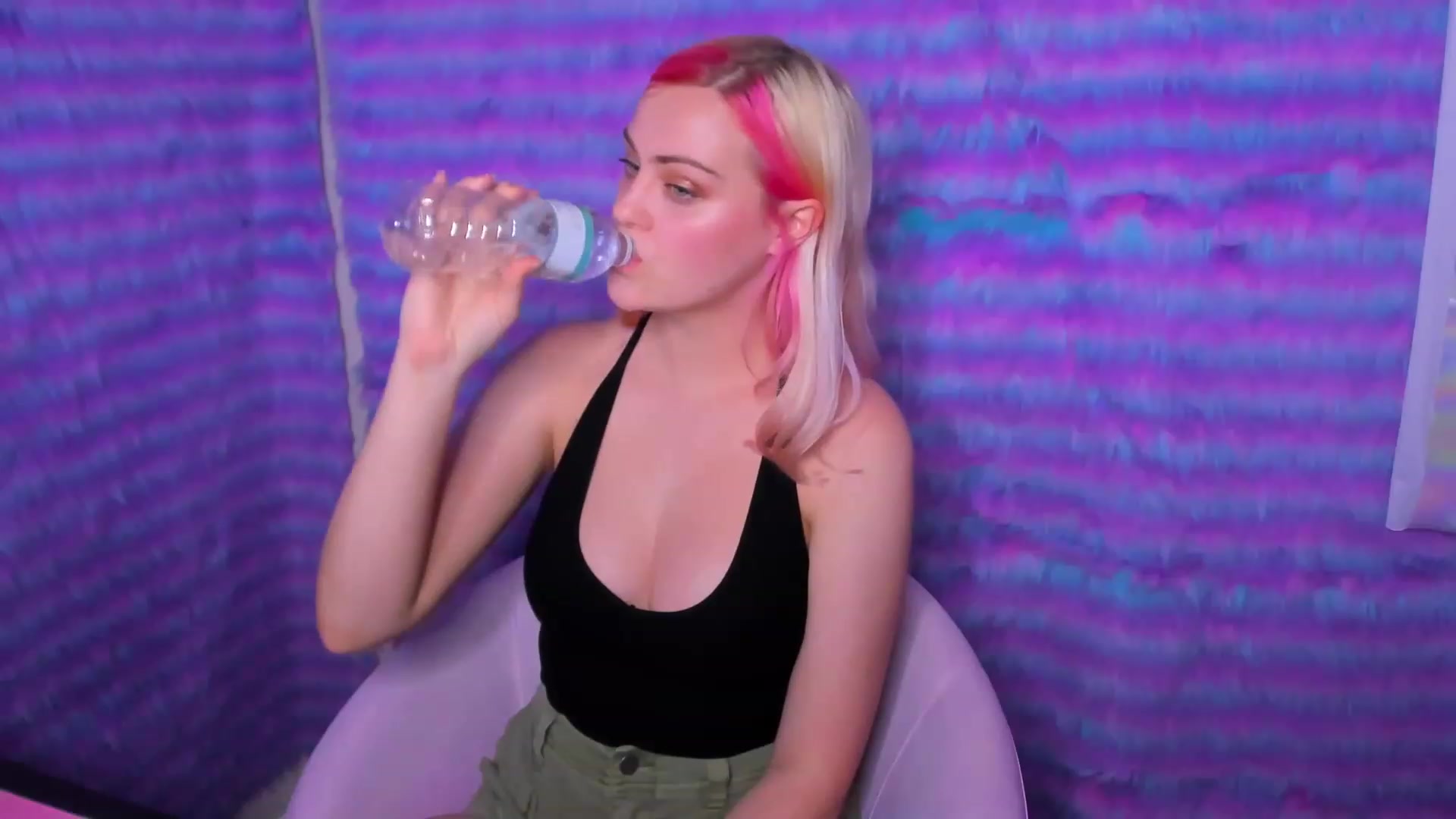 Gallery image thumbnail from ClaraKitty's myfreecams stream on, 06/09/2023, 03:04 image 14 of 20