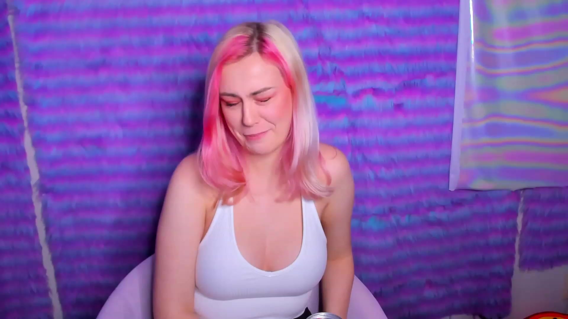 Gallery image thumbnail from ClaraKitty's myfreecams stream on, 06/13/2023, 23:17 image 1 of 20