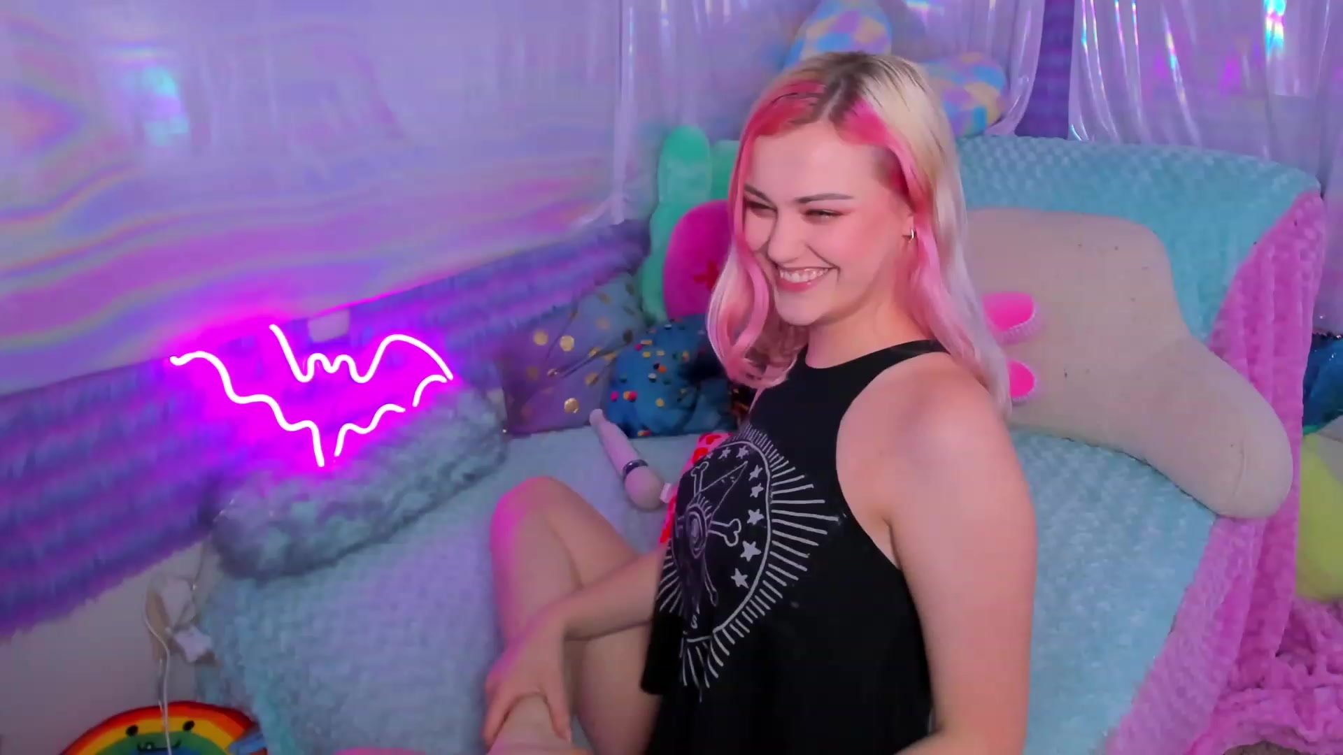 Gallery image thumbnail from ClaraKitty's myfreecams stream on, 06/18/2023, 04:17 image 13 of 20