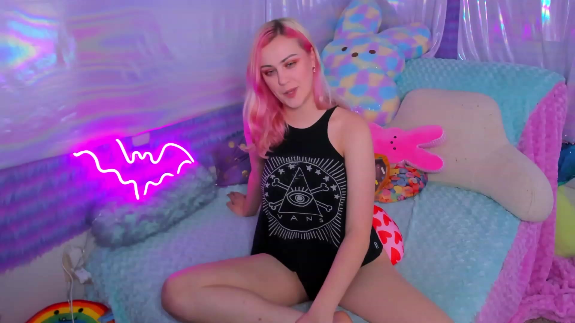 Gallery image thumbnail from ClaraKitty's myfreecams stream on, 06/18/2023, 04:17 image 12 of 20