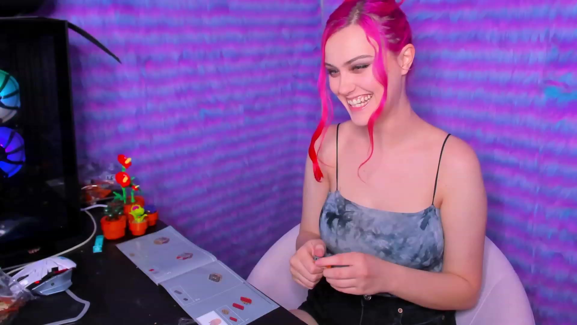 Gallery image thumbnail from ClaraKitty's myfreecams stream on, 02/09/2024, 03:16 image 7 of 20