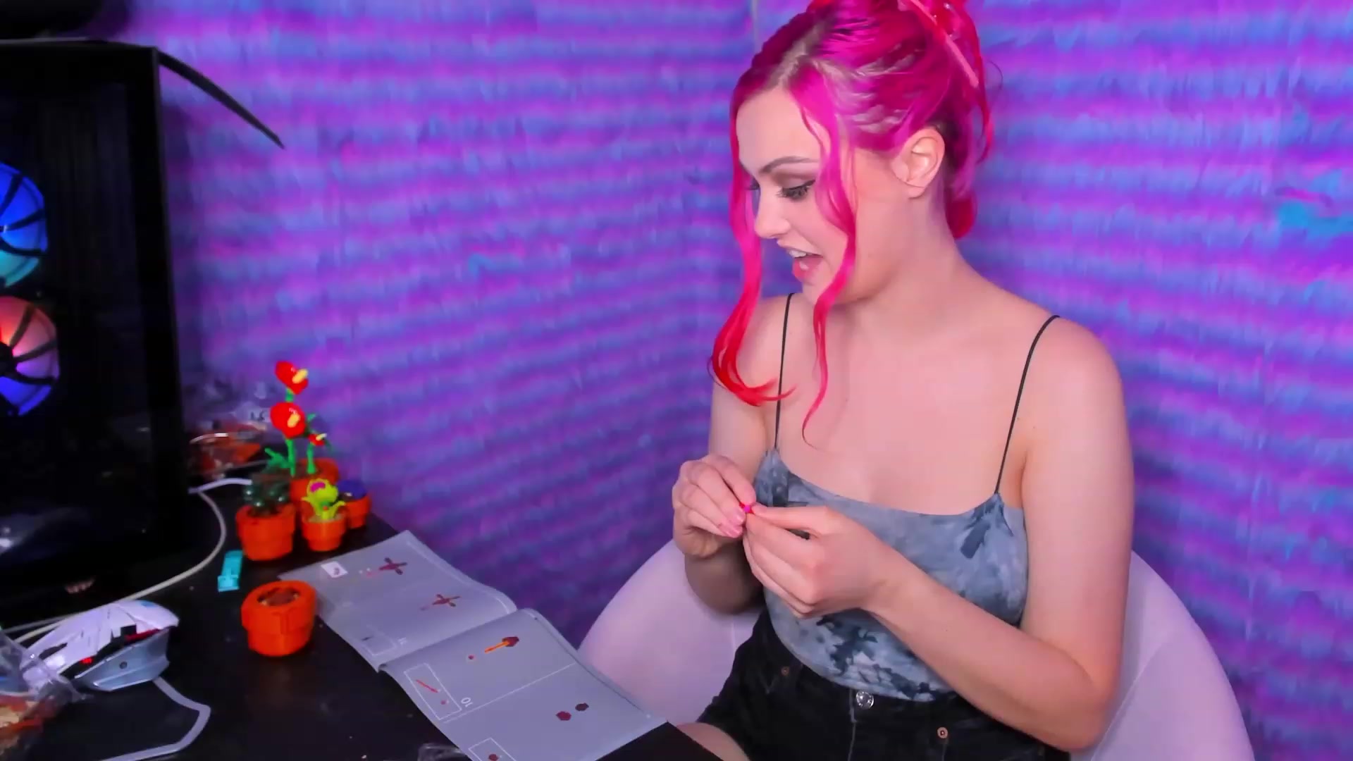 Gallery image thumbnail from ClaraKitty's myfreecams stream on, 02/09/2024, 03:16 image 15 of 20