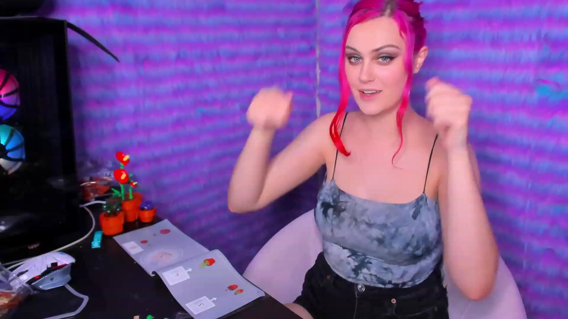 Gallery image thumbnail from ClaraKitty's myfreecams stream on, 02/09/2024, 03:16 image 1 of 20