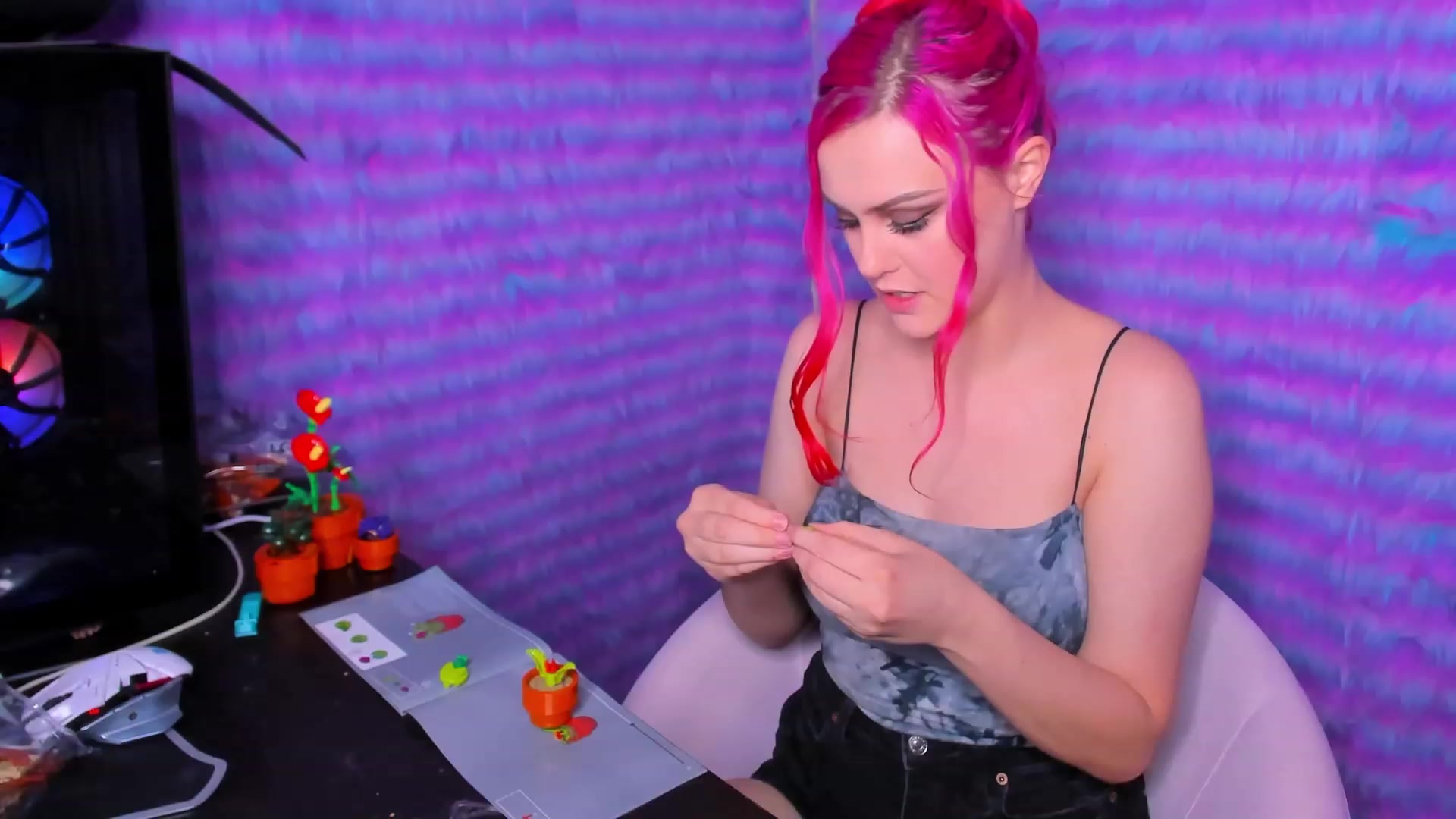 Gallery image thumbnail from ClaraKitty's myfreecams stream on, 02/09/2024, 03:16 image 5 of 20