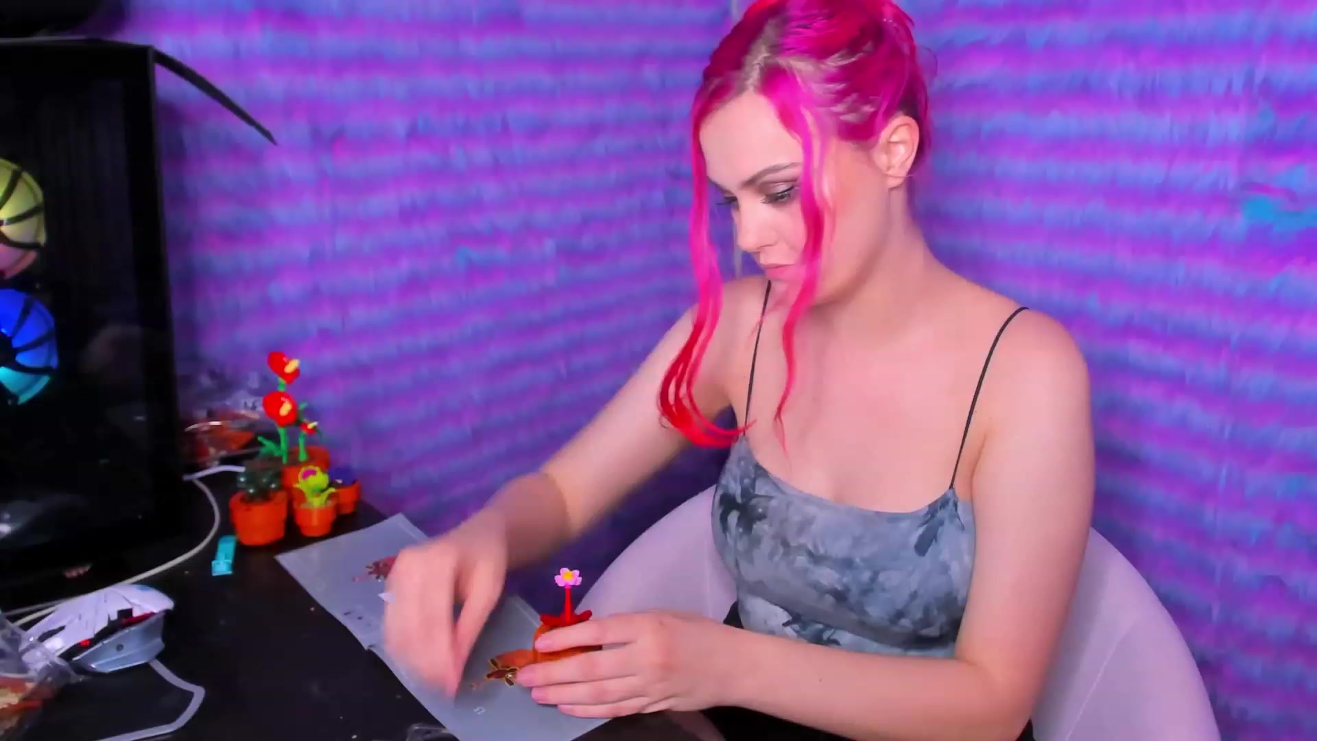 Gallery image thumbnail from ClaraKitty's myfreecams stream on, 02/09/2024, 03:16 image 19 of 20