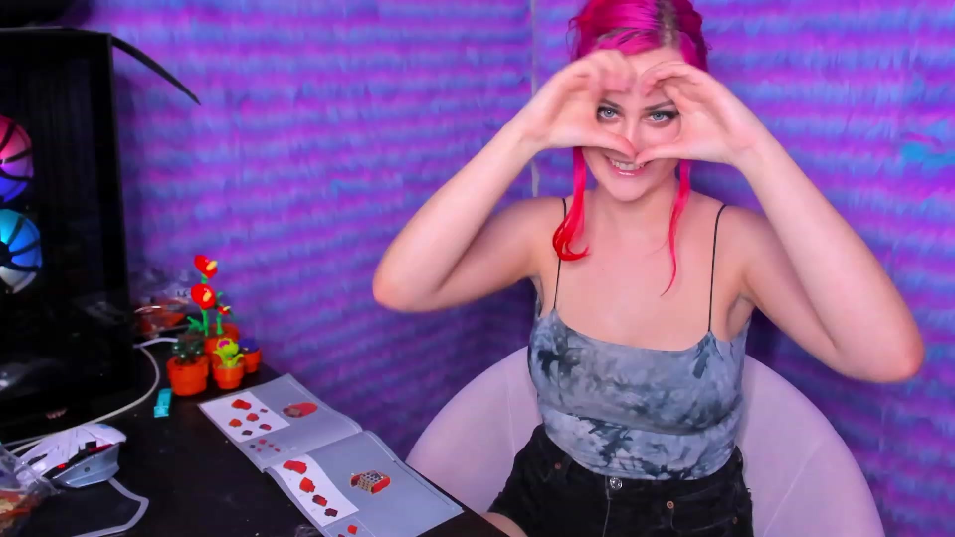 Gallery image thumbnail from ClaraKitty's myfreecams stream on, 02/09/2024, 03:16 image 11 of 20