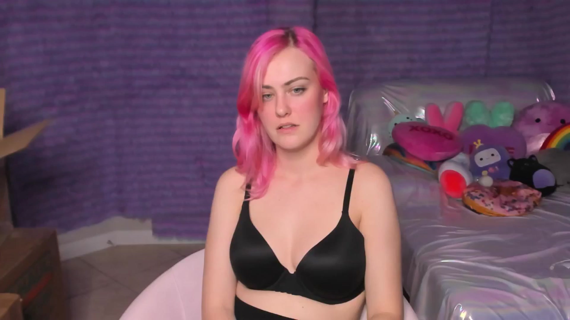 Gallery image thumbnail from ClaraKitty's myfreecams stream on, 09/01/2024, 02:05 image 19 of 20