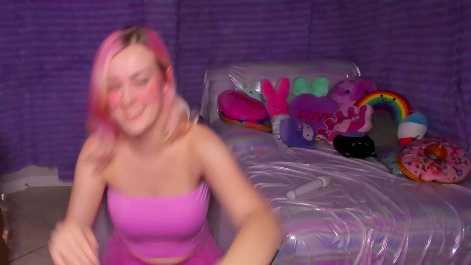 Gallery image thumbnail from ClaraKitty's myfreecams stream on, 10/20/2024, 04:49 image 6 of 20