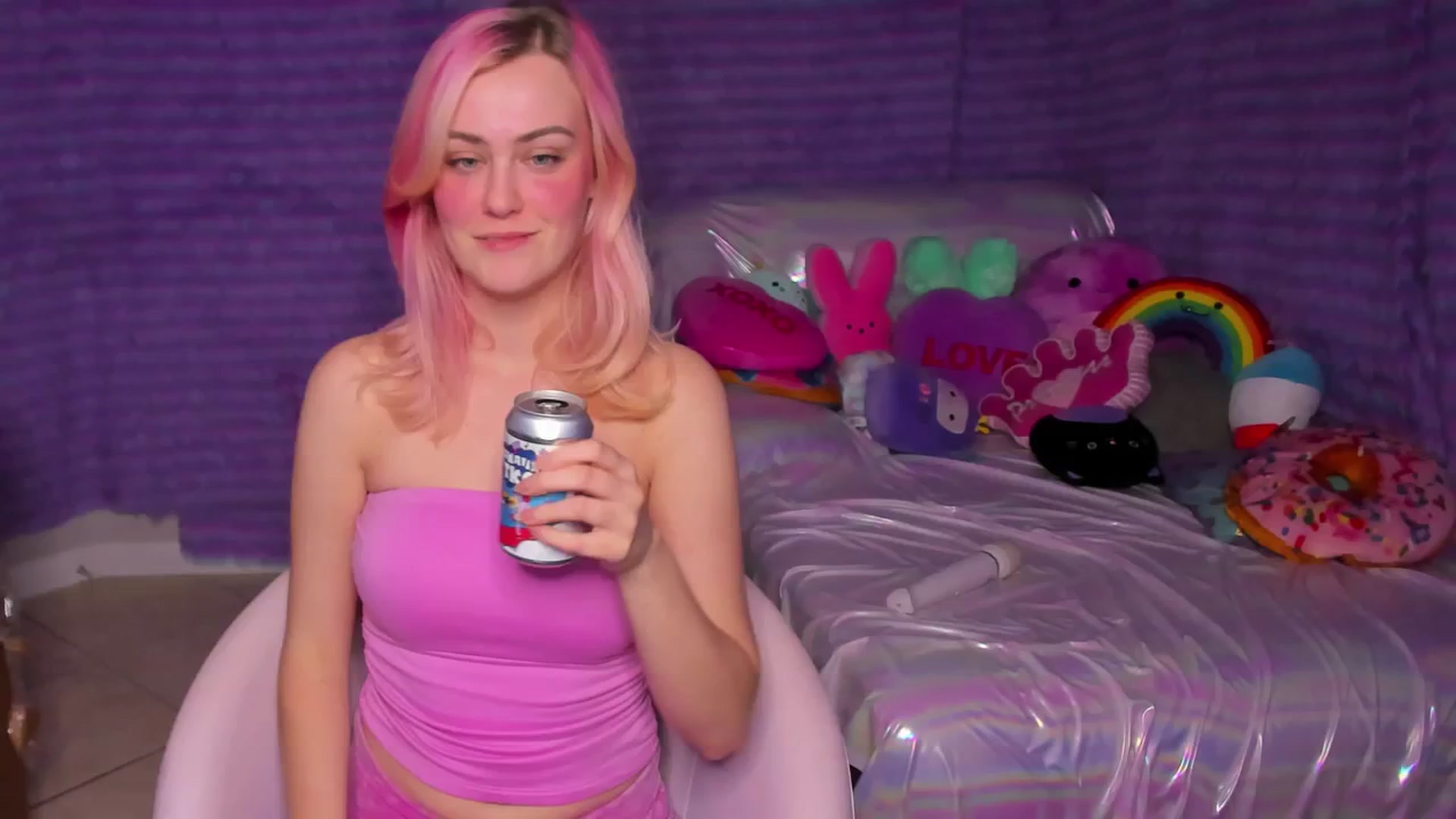 Gallery image thumbnail from ClaraKitty's myfreecams stream on, 10/20/2024, 04:49 image 14 of 20