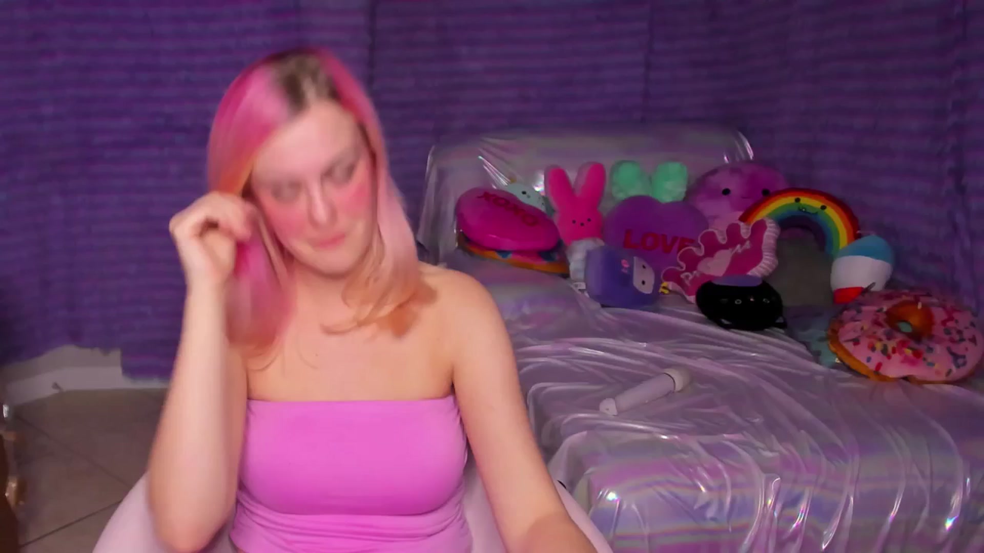 Gallery image thumbnail from ClaraKitty's myfreecams stream on, 10/20/2024, 04:49 image 1 of 20