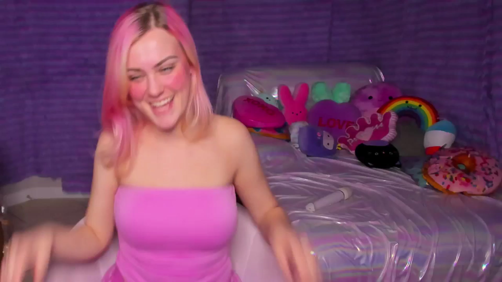 Gallery image thumbnail from ClaraKitty's myfreecams stream on, 10/20/2024, 04:49 image 3 of 20