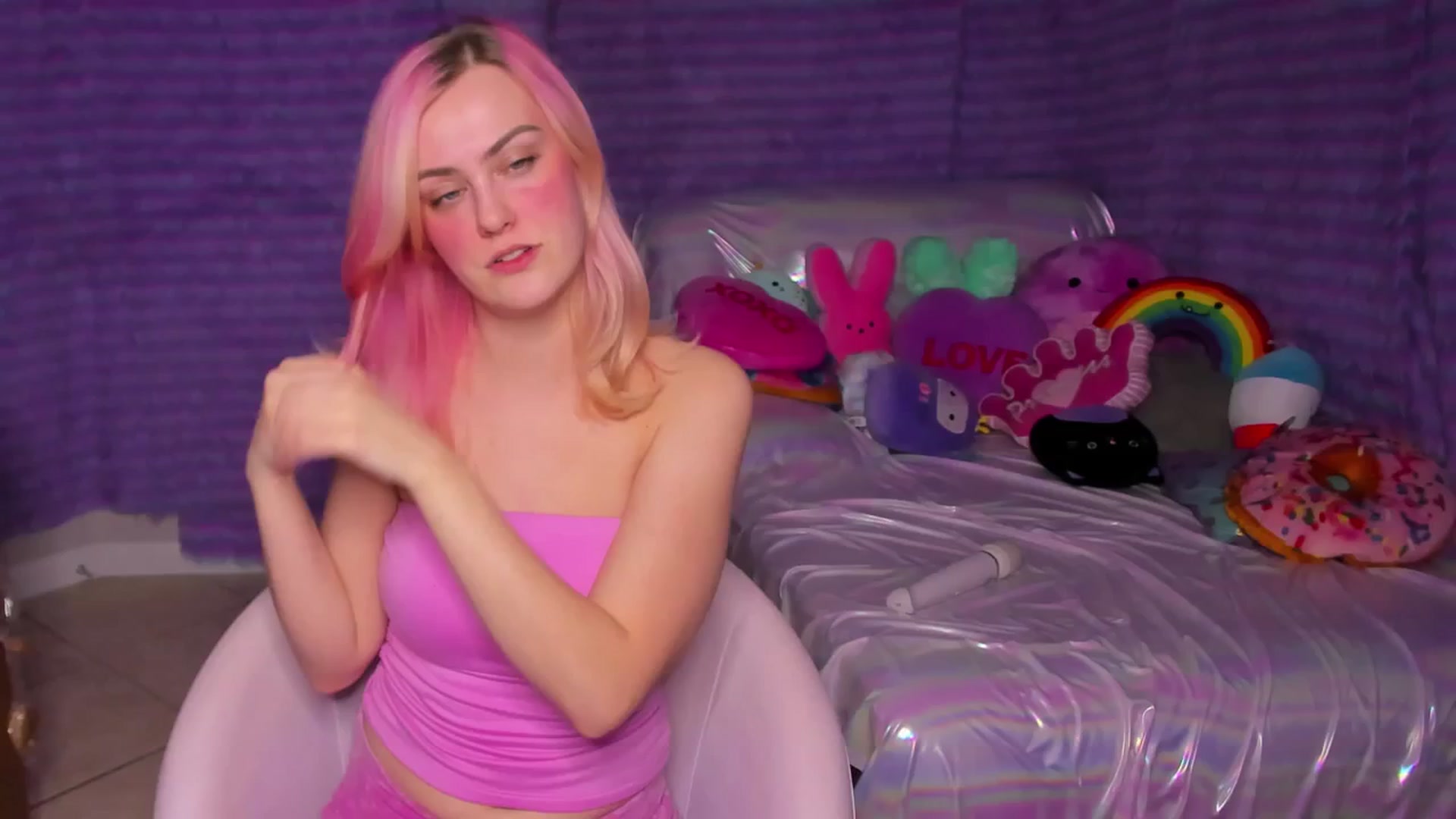 Gallery image thumbnail from ClaraKitty's myfreecams stream on, 10/20/2024, 04:49 image 16 of 20