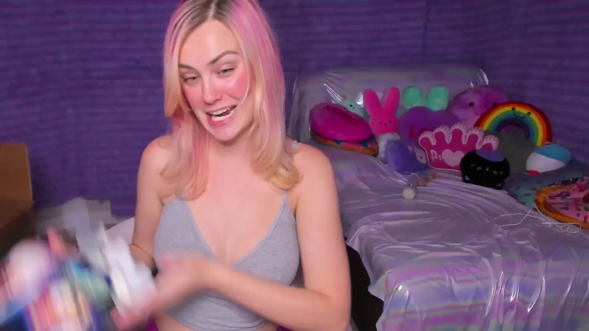Gallery image thumbnail from ClaraKitty's myfreecams stream on, 10/30/2024, 04:59 image 10 of 20