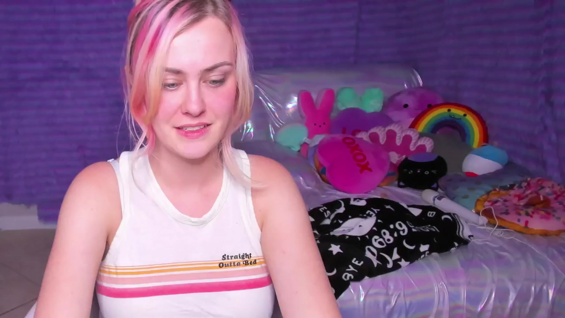 Gallery image thumbnail from ClaraKitty's myfreecams stream on, 10/31/2024, 03:19 image 16 of 20