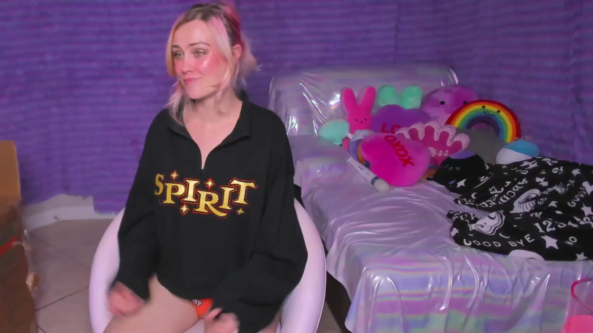 Gallery image thumbnail from ClaraKitty's myfreecams stream on, 11/01/2024, 05:33 image 11 of 20
